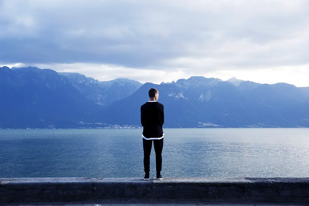 thinking beside the sea